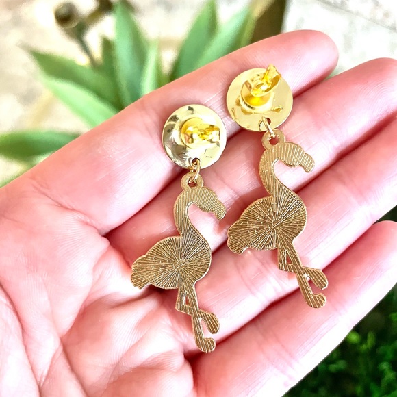 Flamingo Dangle Earrings - Picture 4 of 4